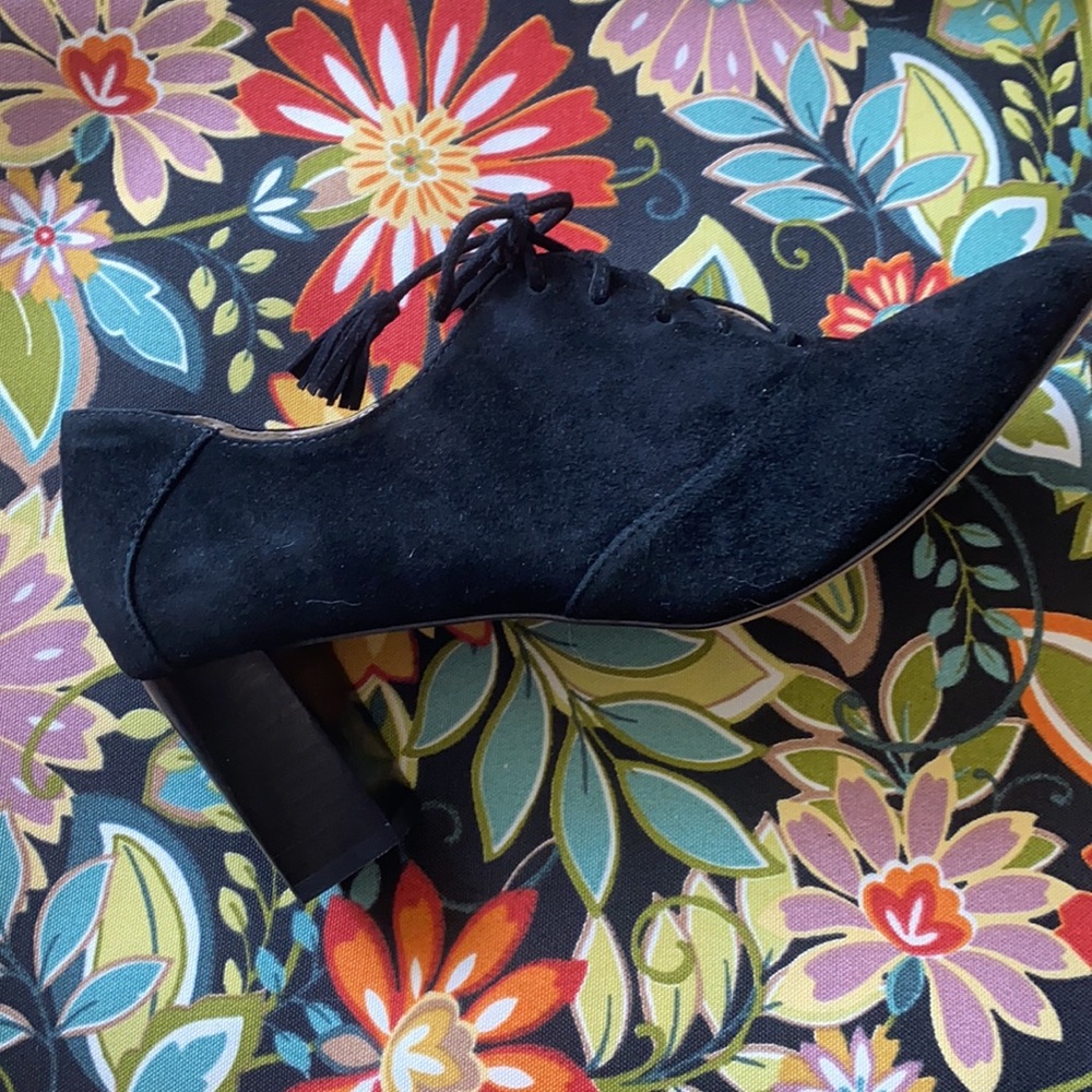 Adrienne Vittadini Size 8 Black Lace-up Heels -NEW IN BOX